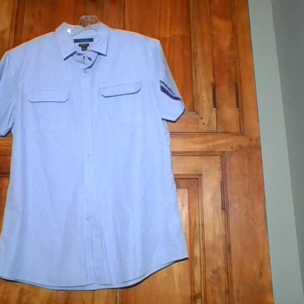Men's casual button down shirt
